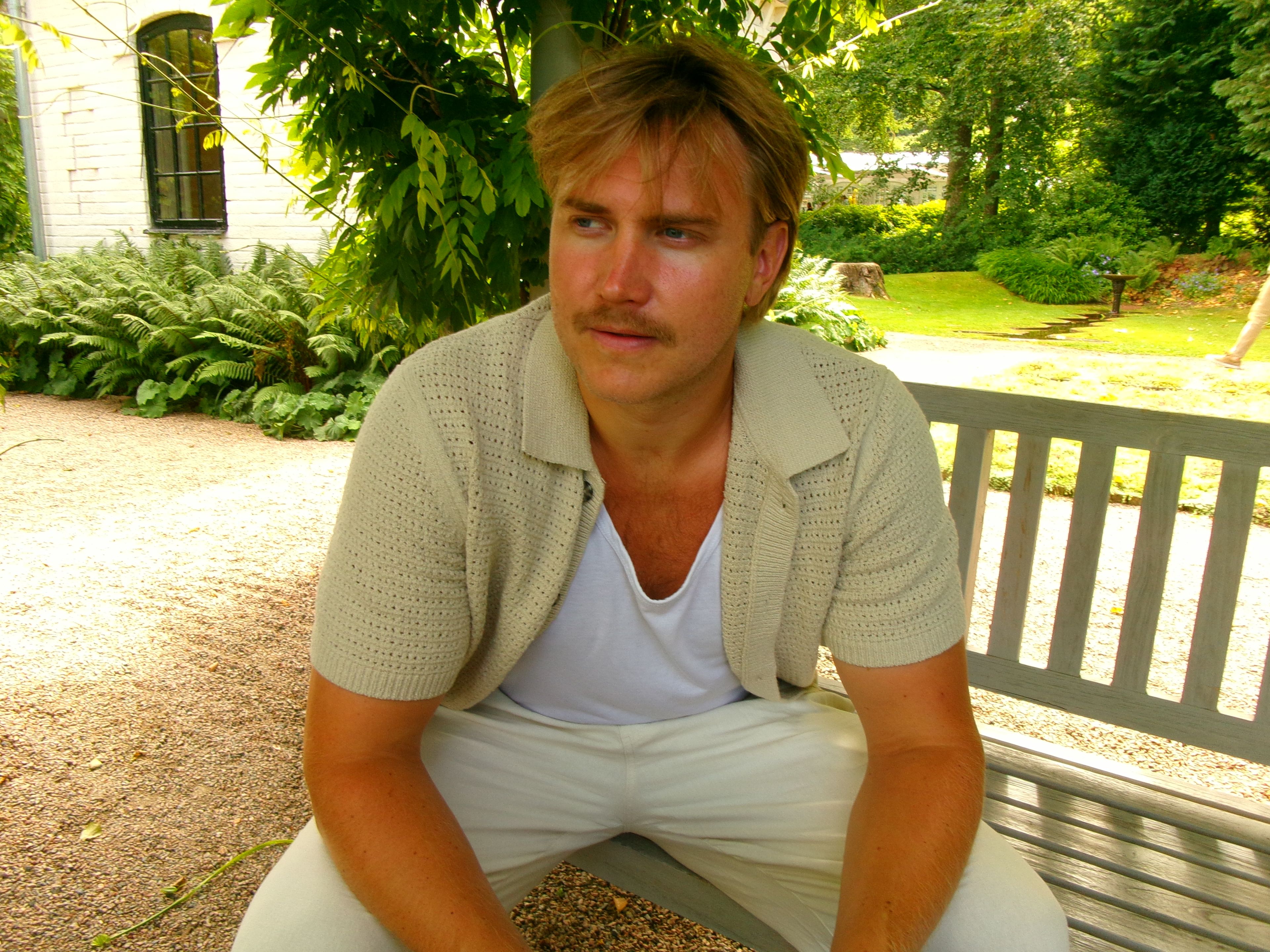 bild 0}