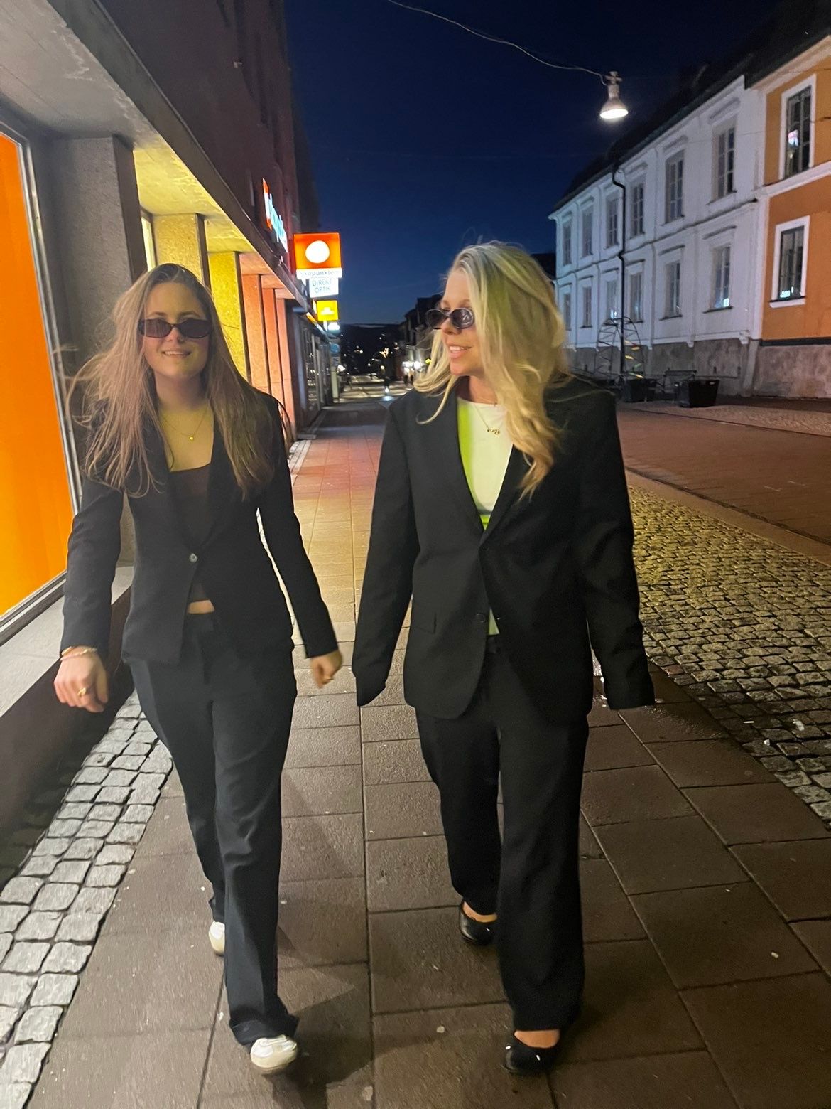 bild 0}