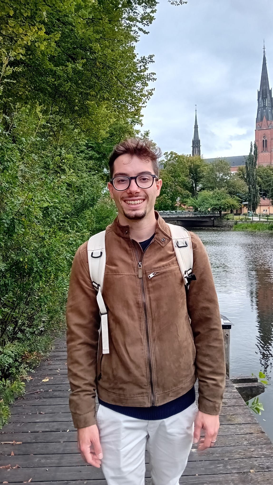 bild 0}