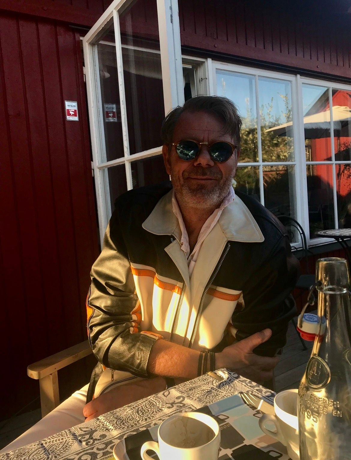 bild 0}