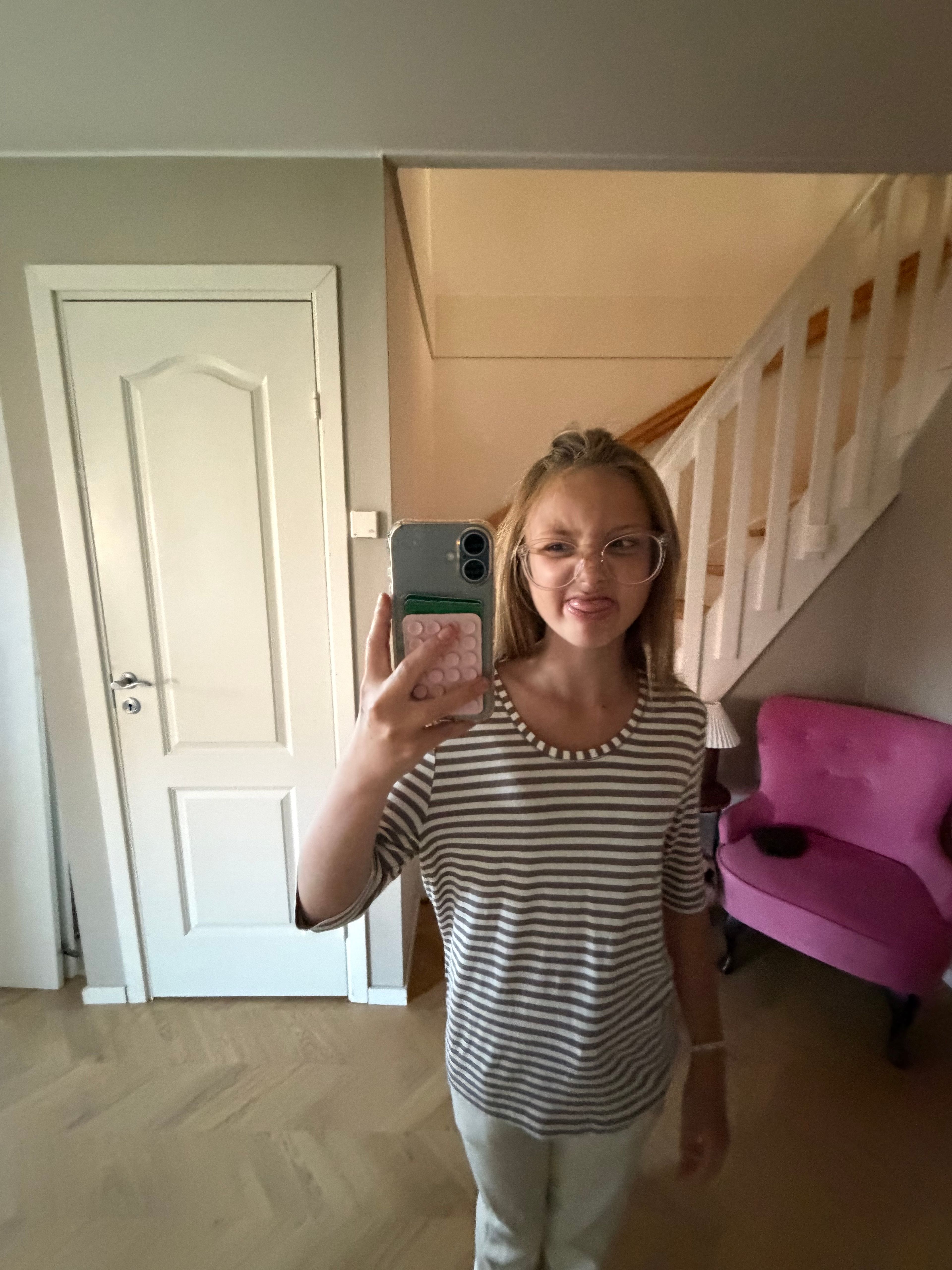 bild 0}