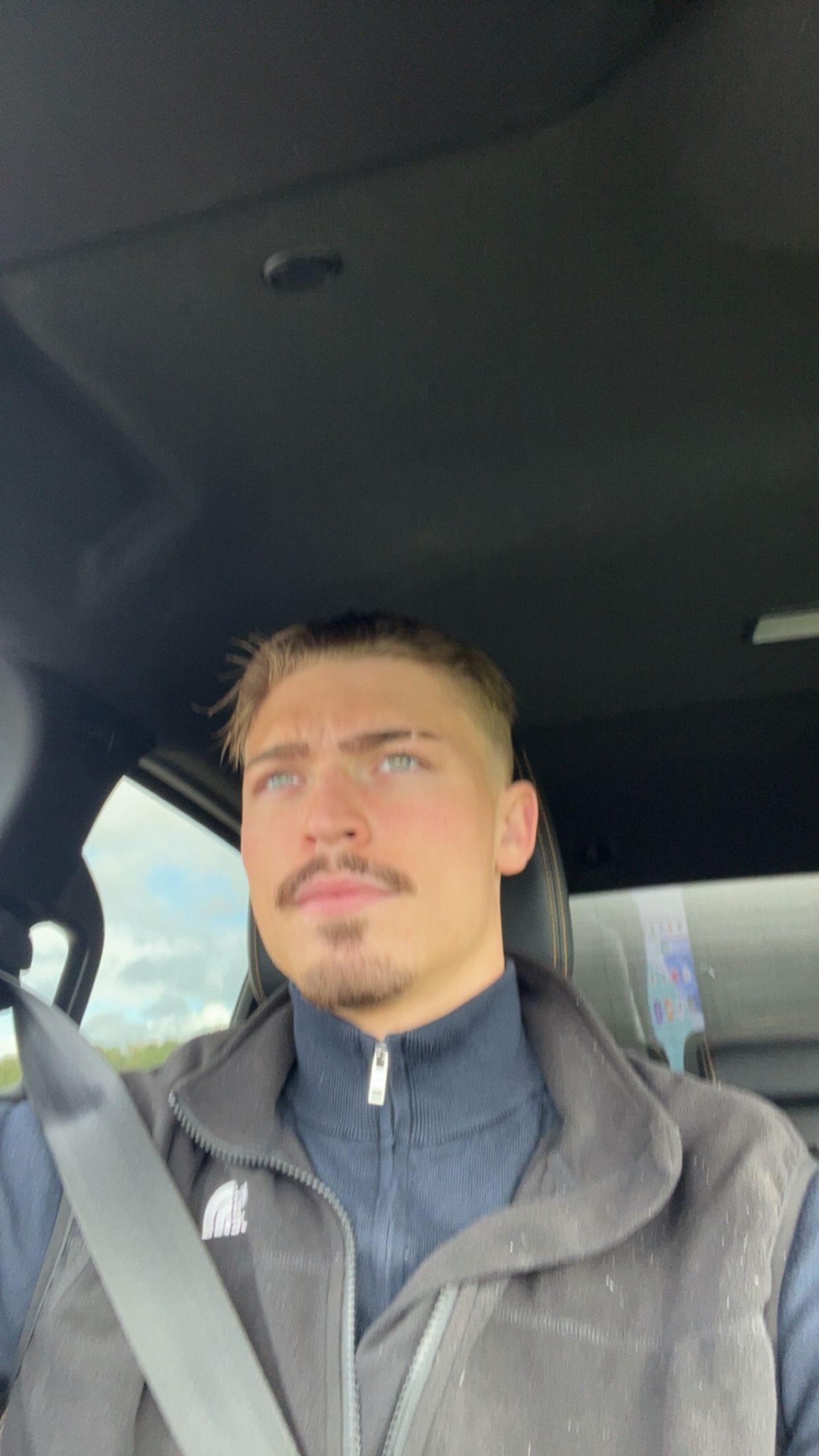 bild 0}