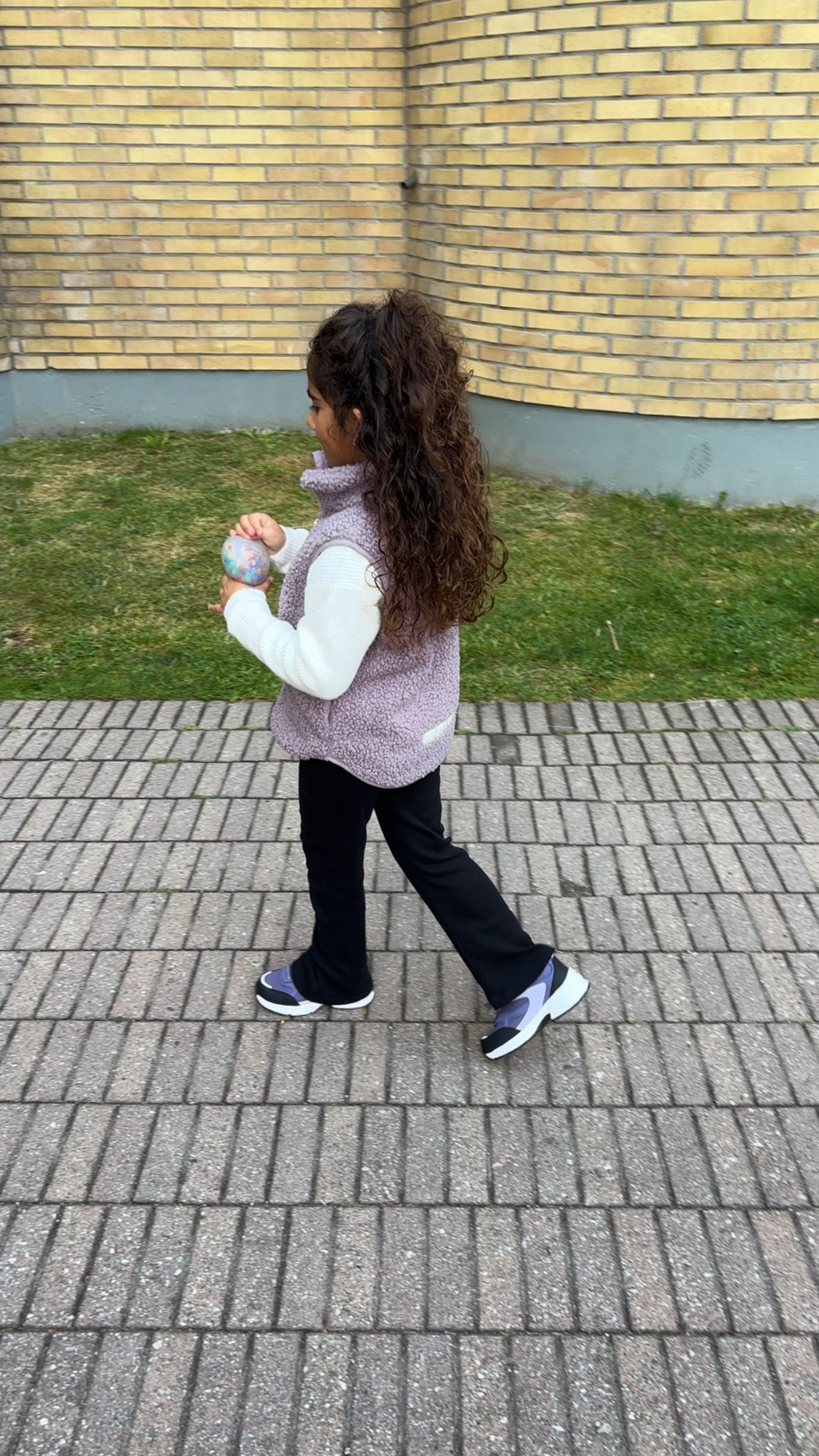 bild 0}