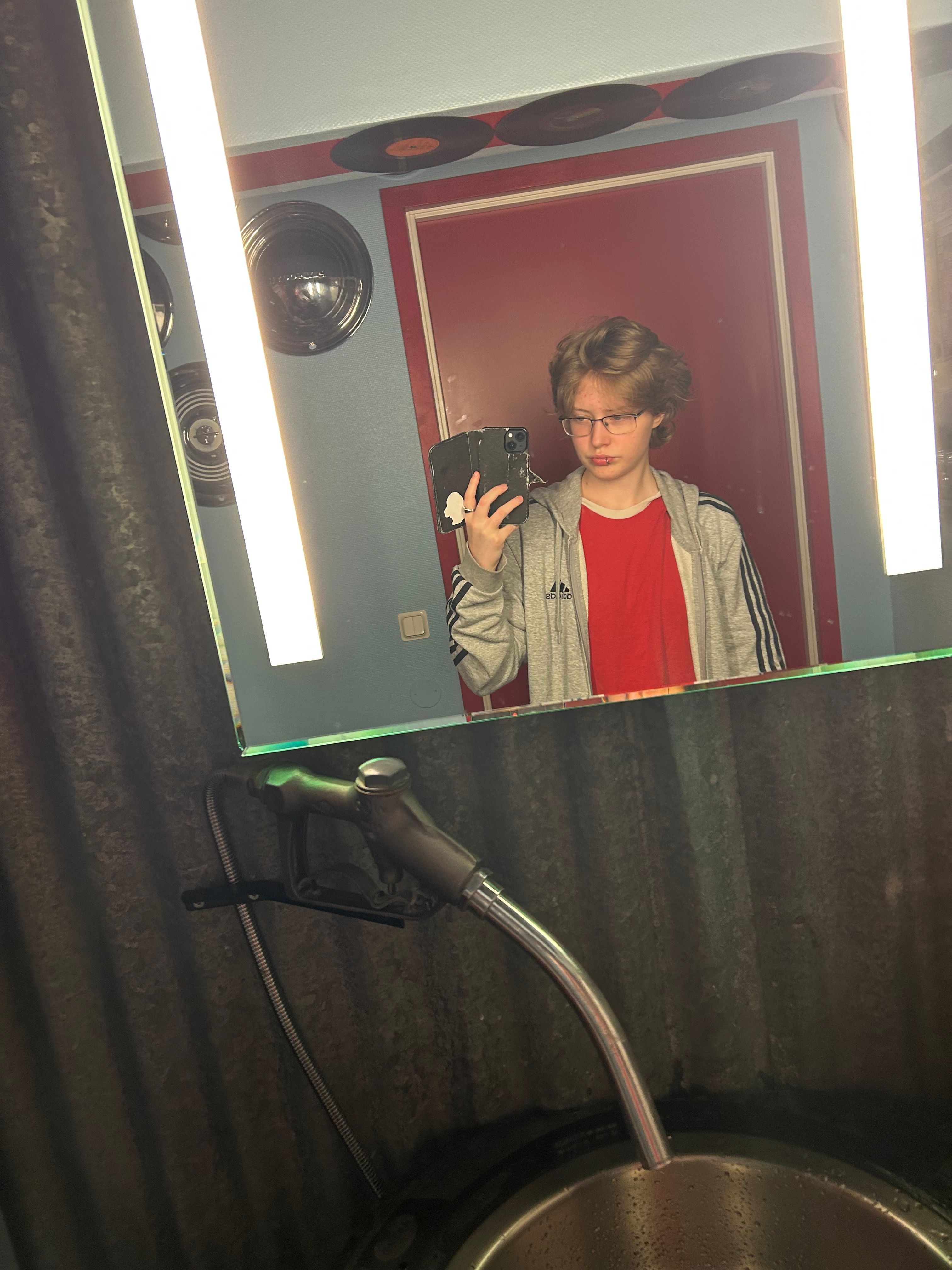 bild 0}